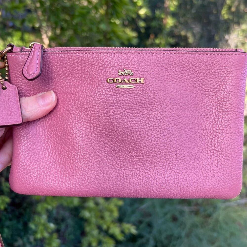 COACH Women's Small Pink Leather Wristlet with Gold Hardware 22952 AUTHENTIC - Picture 3 of 7
